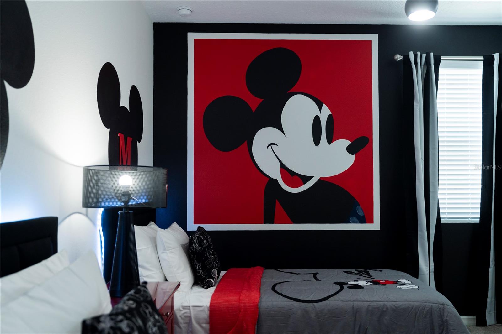 8981 AMELIA DOWNS TRL