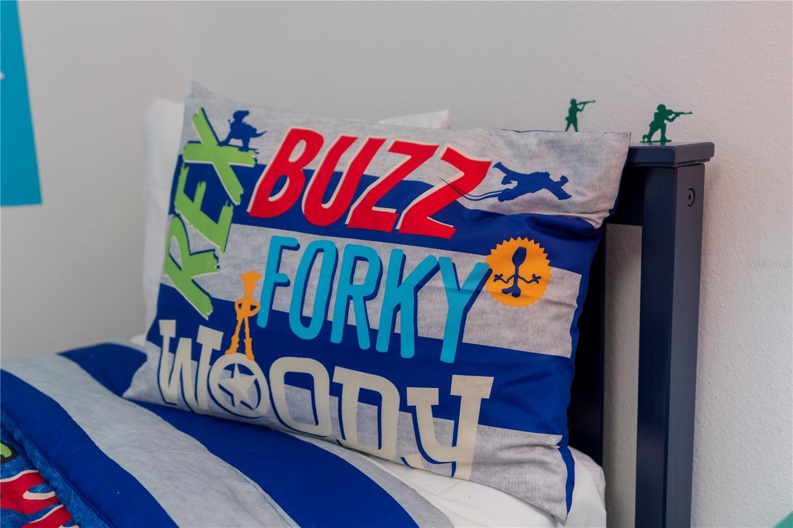 8981 AMELIA DOWNS TRL