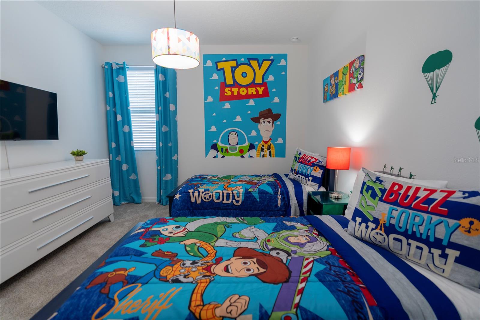 8981 AMELIA DOWNS TRL