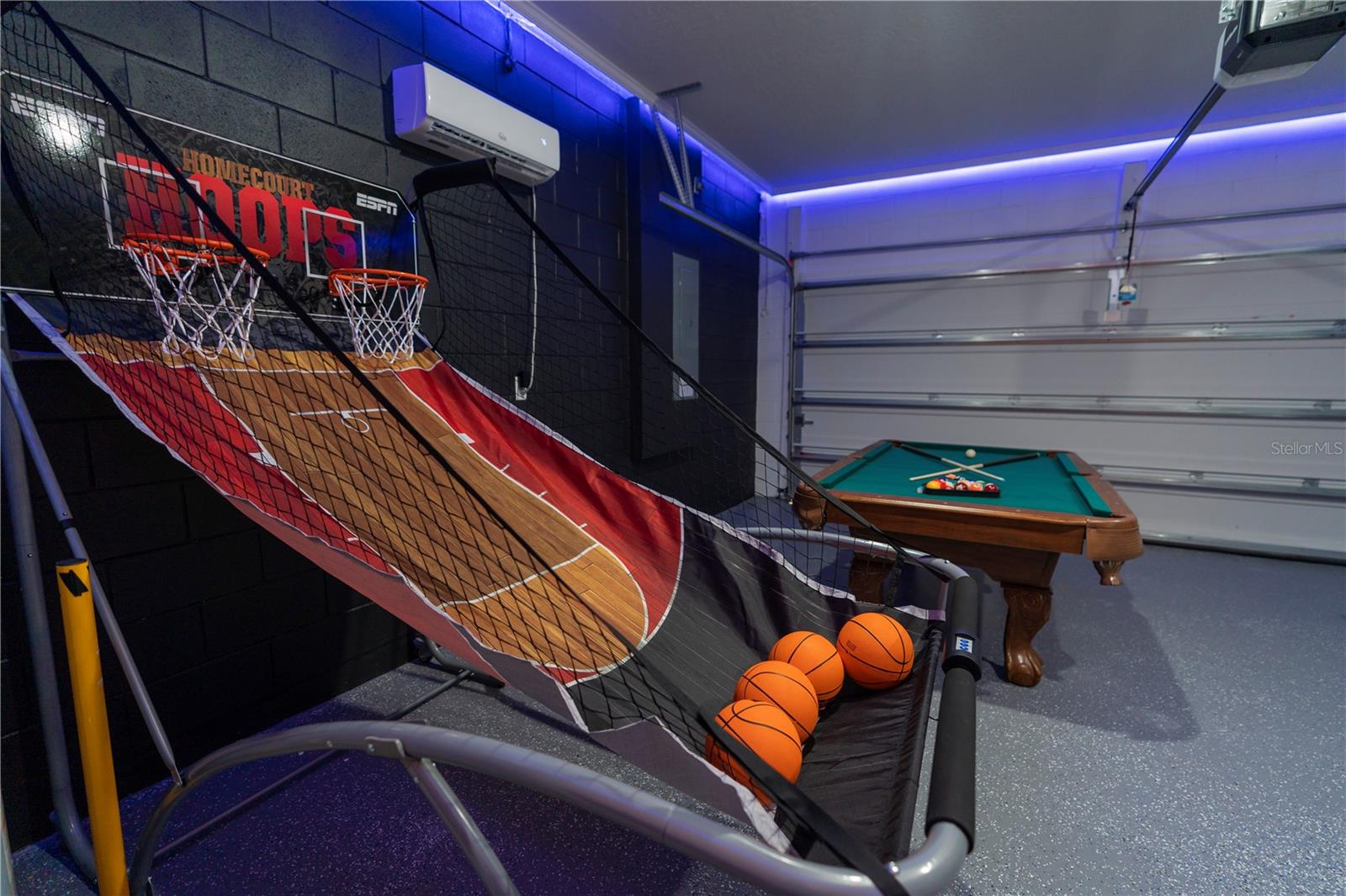 8981 AMELIA DOWNS TRL