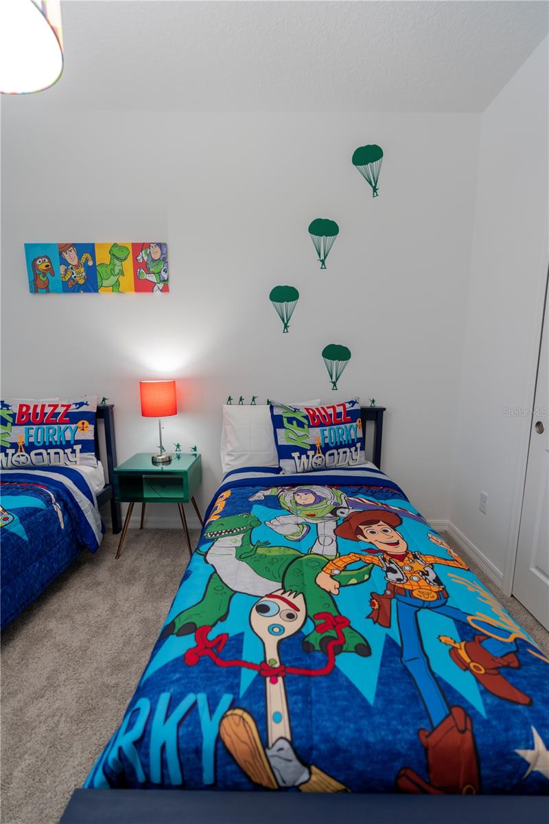 8981 AMELIA DOWNS TRL