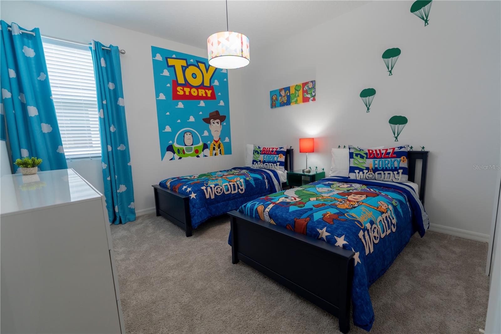 8981 AMELIA DOWNS TRL