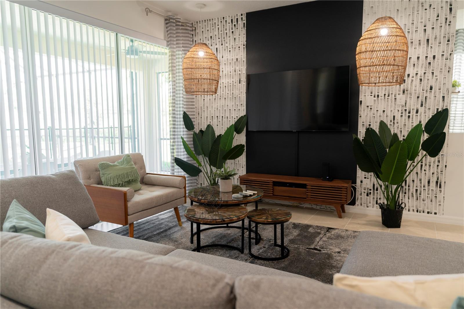 8981 AMELIA DOWNS TRL