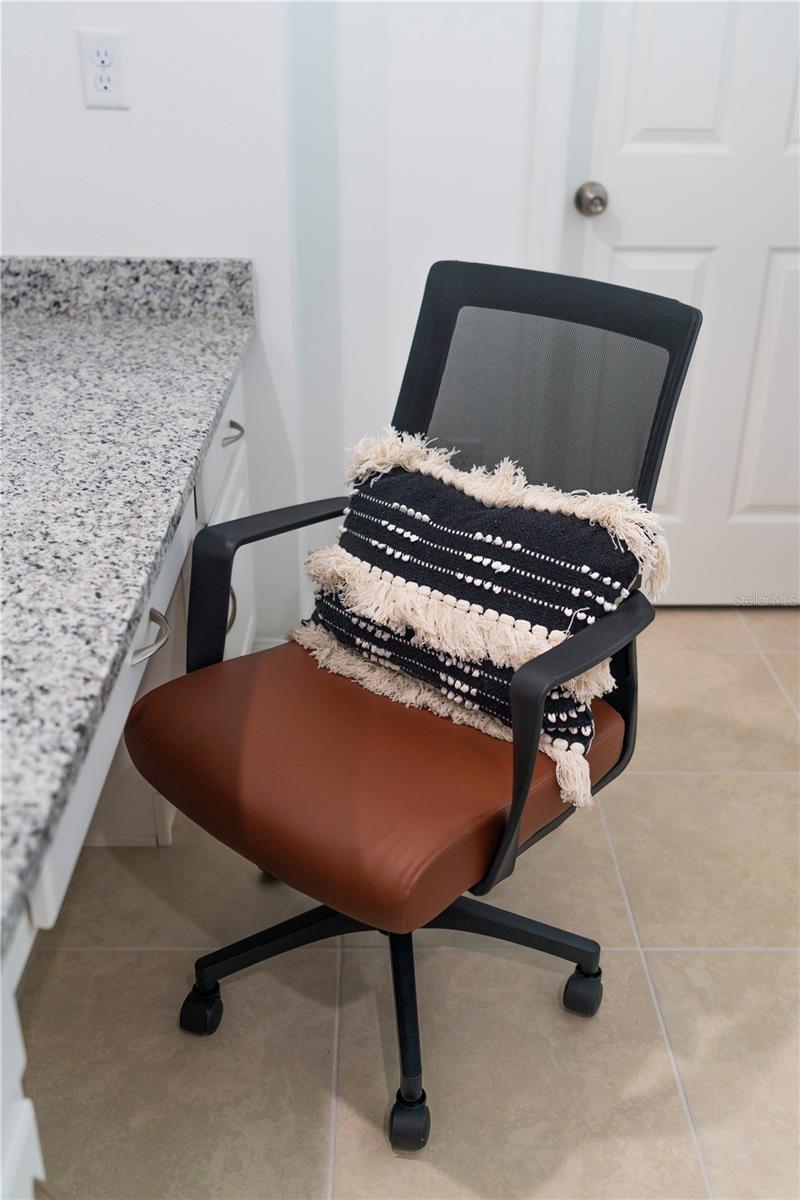 8981 AMELIA DOWNS TRL