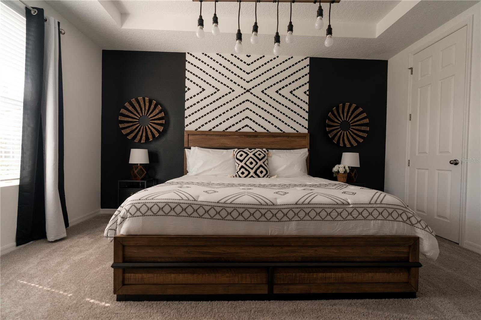 8981 AMELIA DOWNS TRL