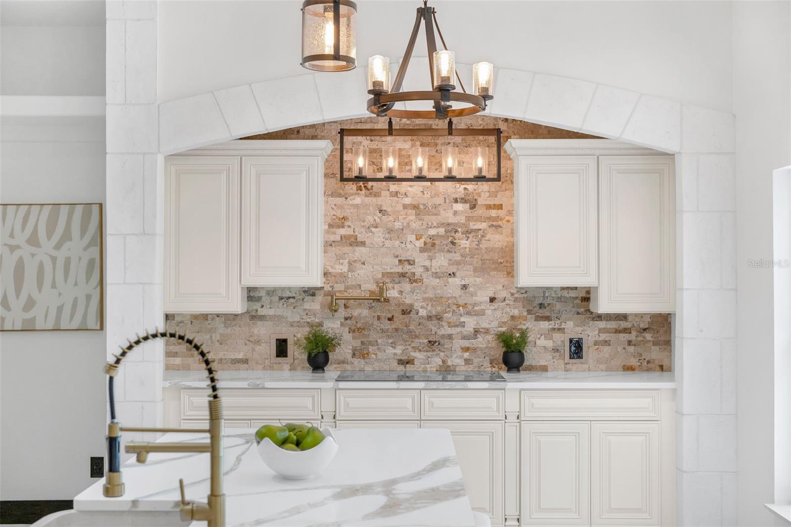 10708 BELO HORIZONTE AVE