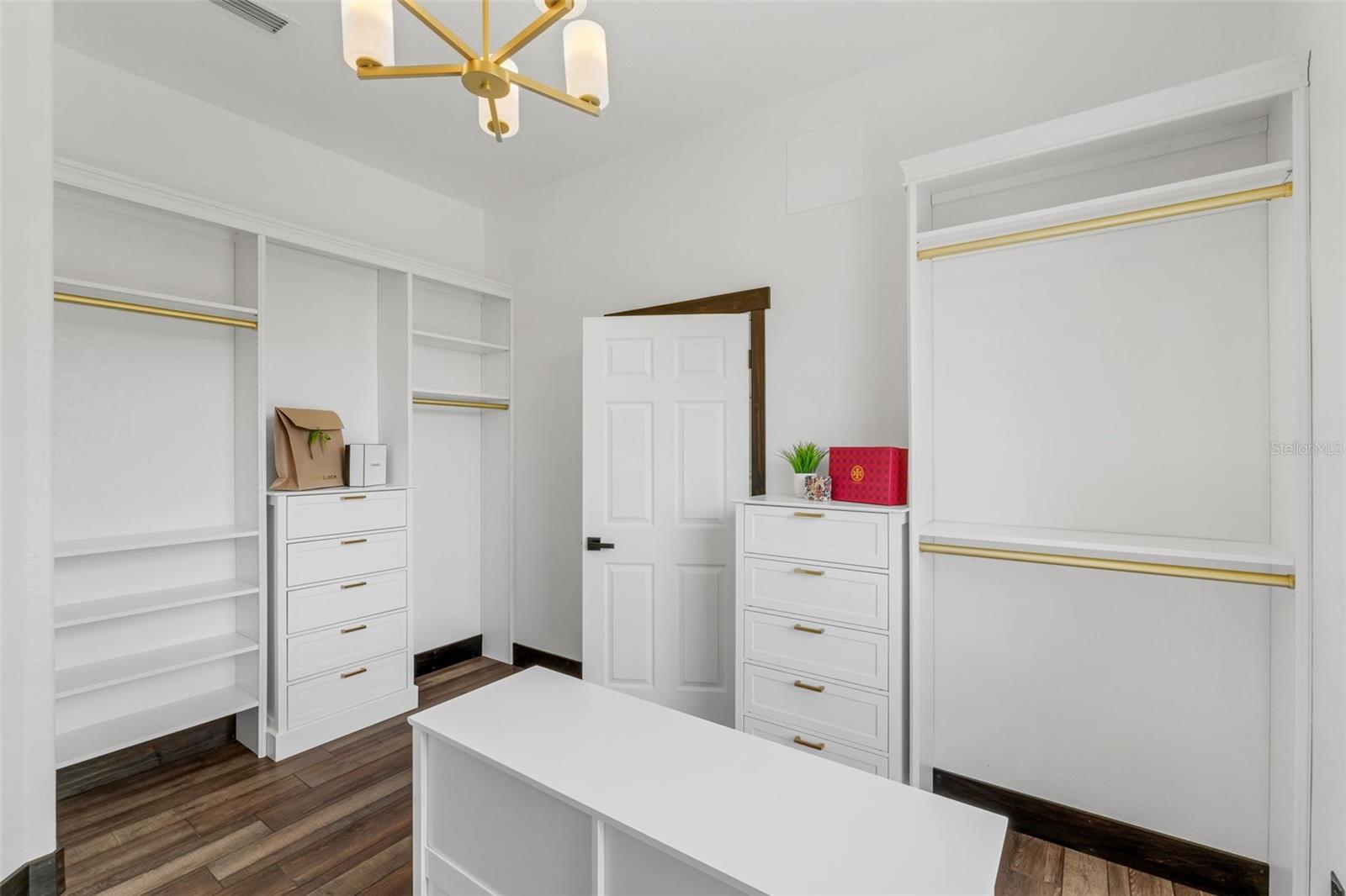 10708 BELO HORIZONTE AVE