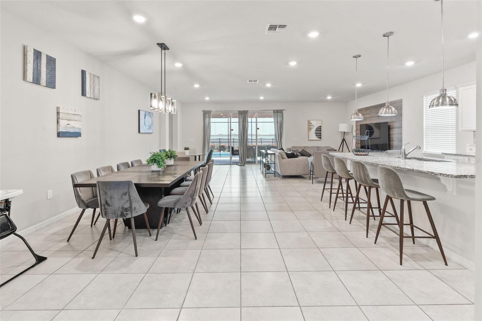 2070 LELANI CIR