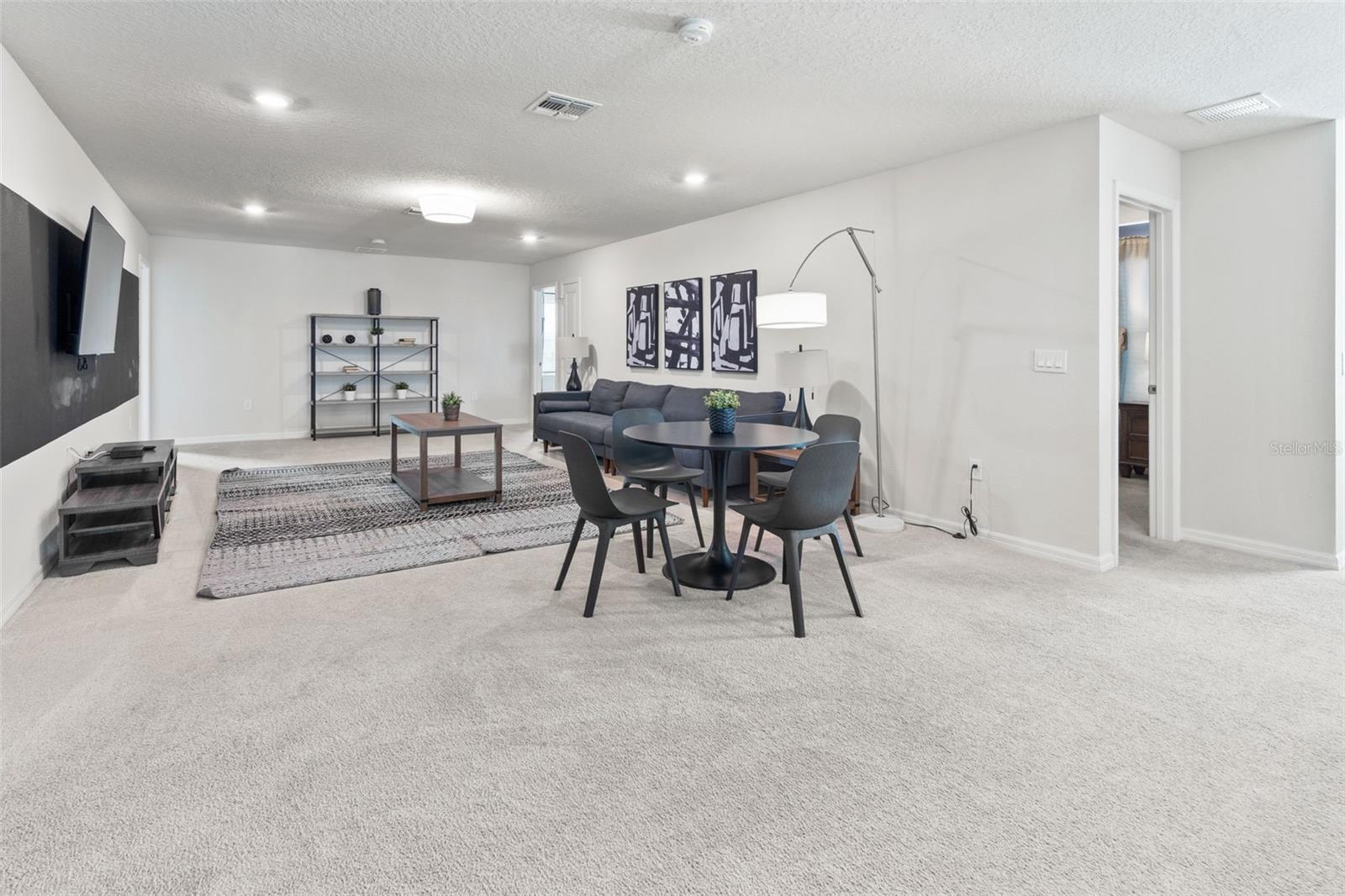 2070 LELANI CIR