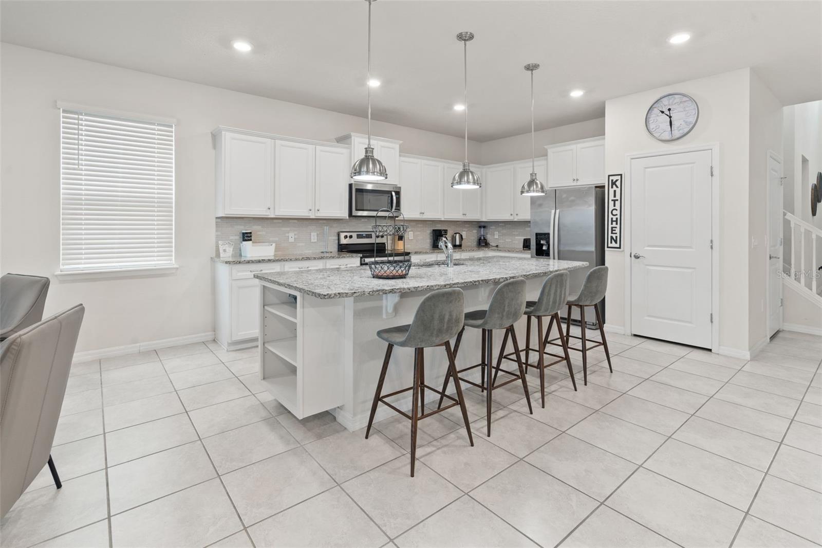 2070 LELANI CIR
