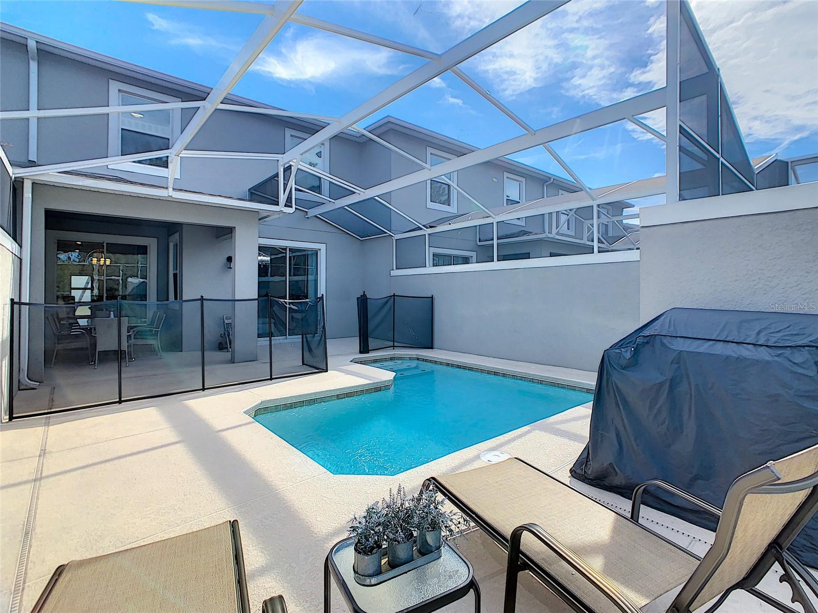 580 PEBBLE BEACH DR