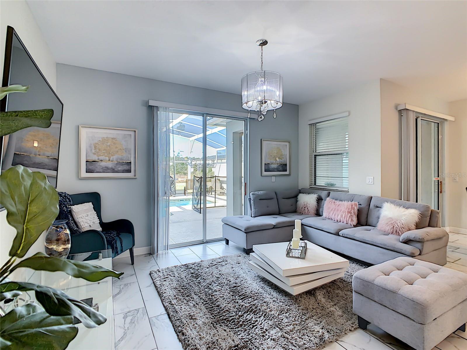 580 PEBBLE BEACH DR
