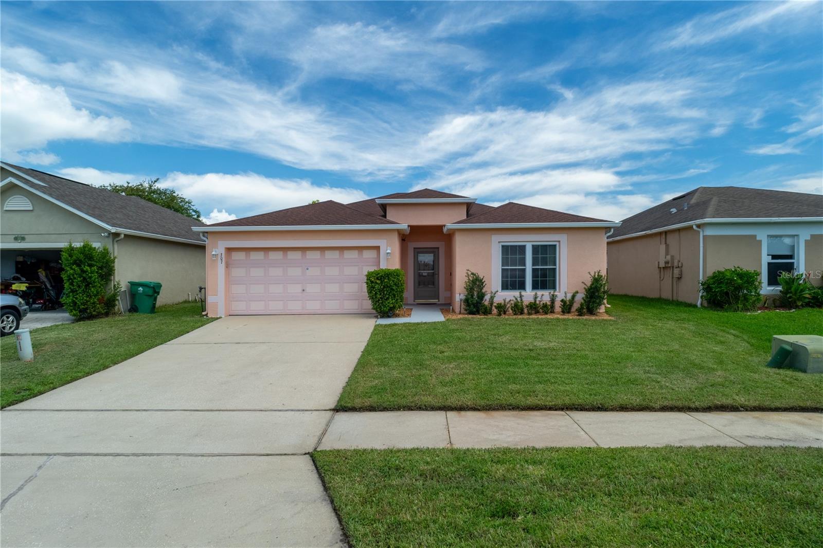 307 GRAND ROYAL CIR