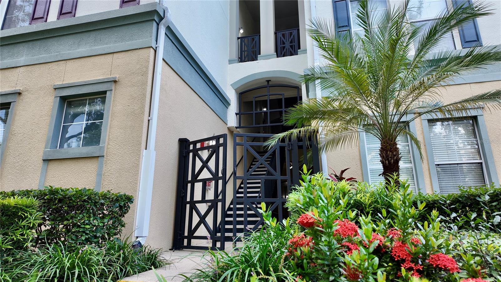 11565 MIZZON DR #208