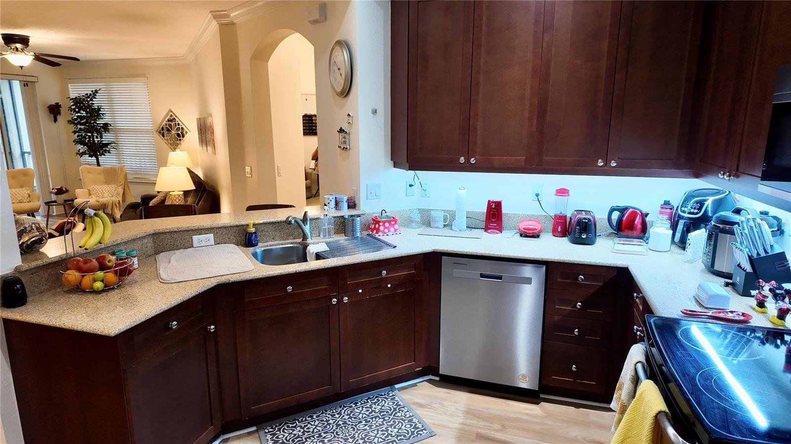 11565 MIZZON DR #208