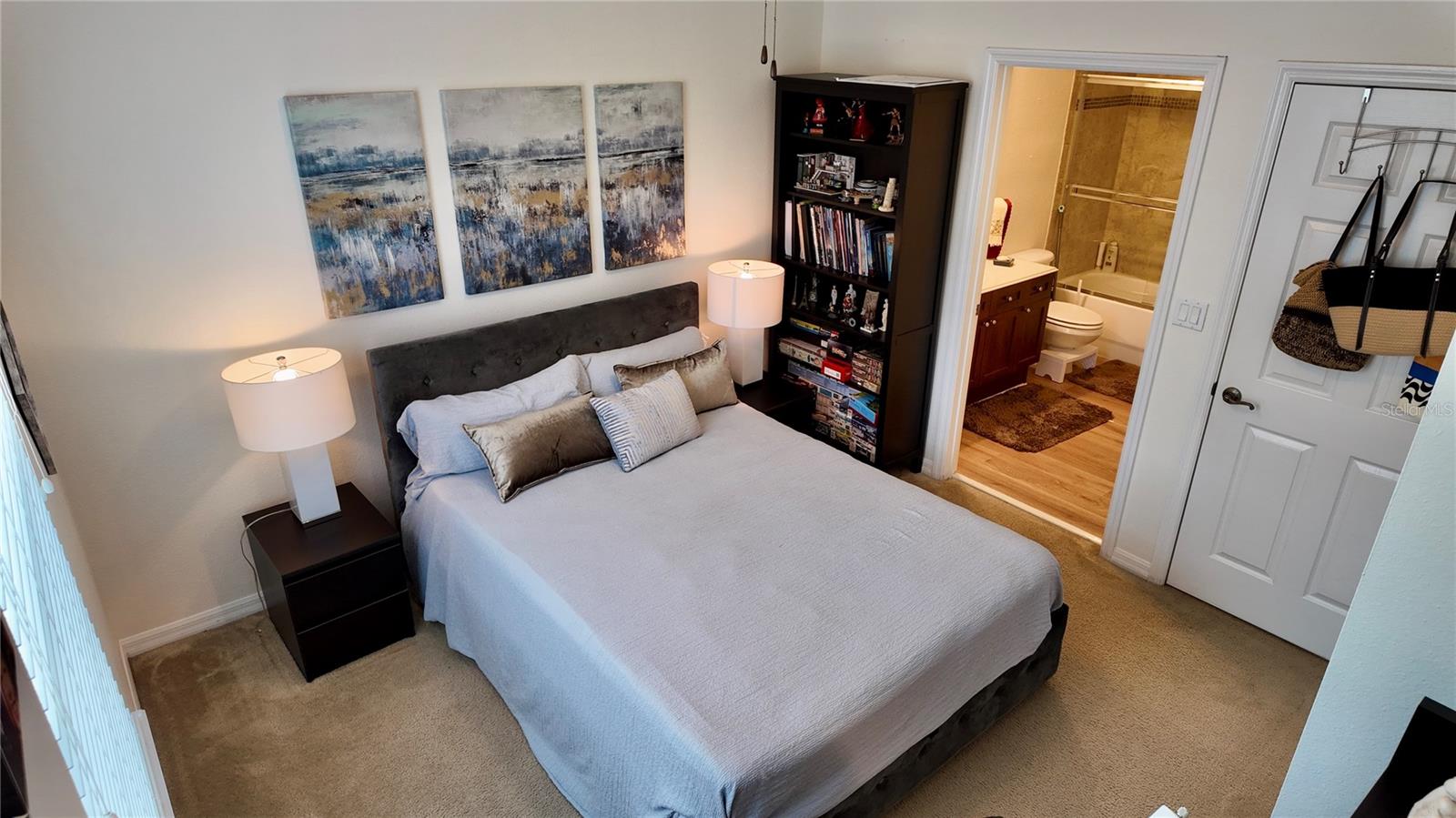 11565 MIZZON DR #208