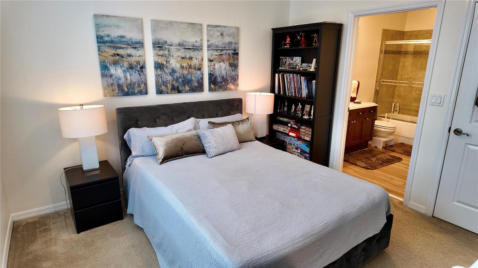 11565 MIZZON DR #208