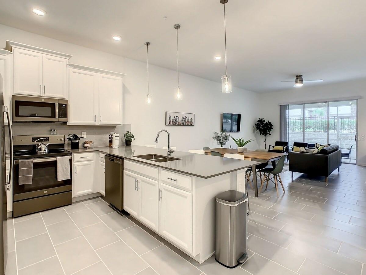 8883 CABOT CLIFFS DR #102