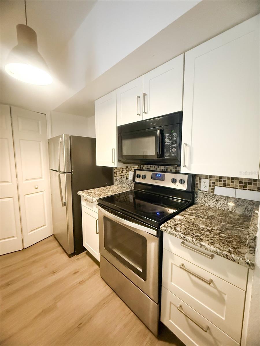 13003 PLANTATION PARK CIR #13110
