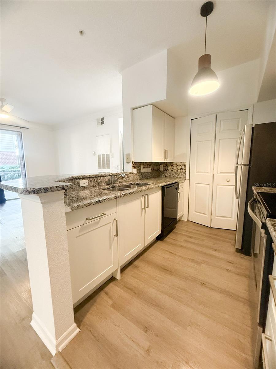 13003 PLANTATION PARK CIR #13110