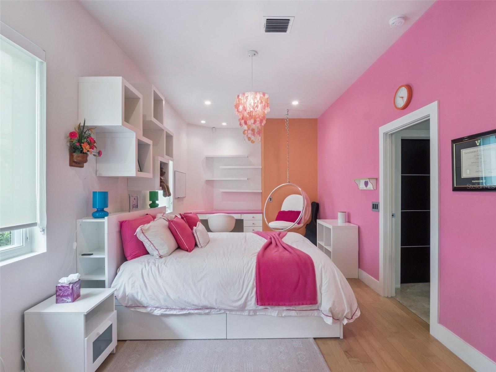 1724 WINDERMEREDOWN PL