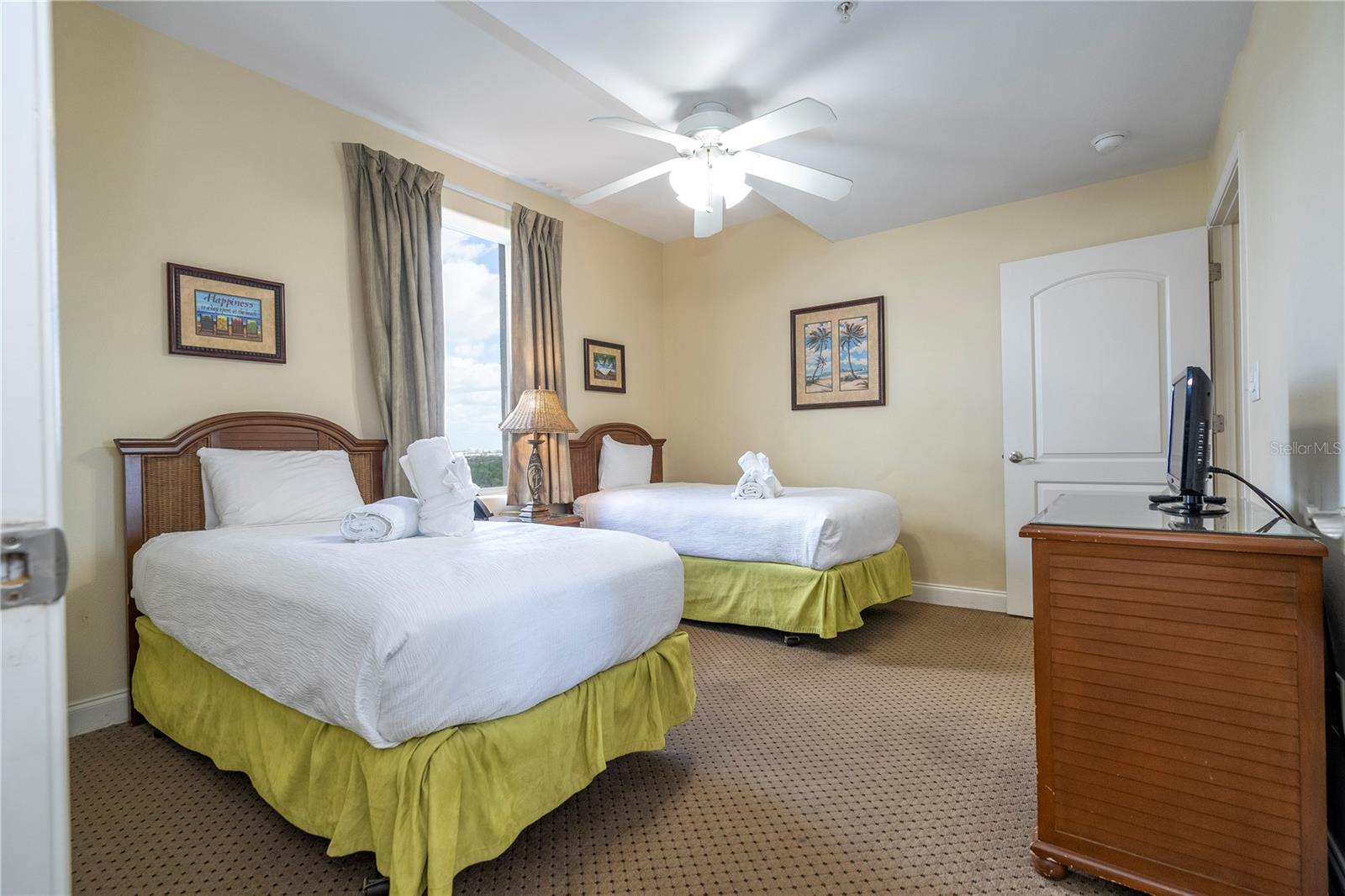 13415 BLUE HERON BEACH DR #1401