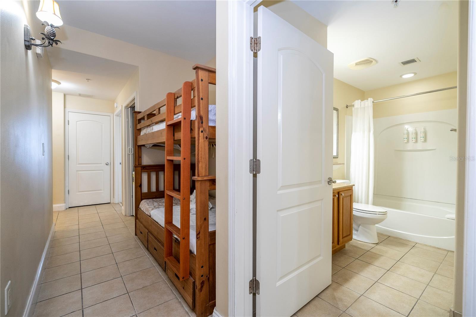 13415 BLUE HERON BEACH DR #1401