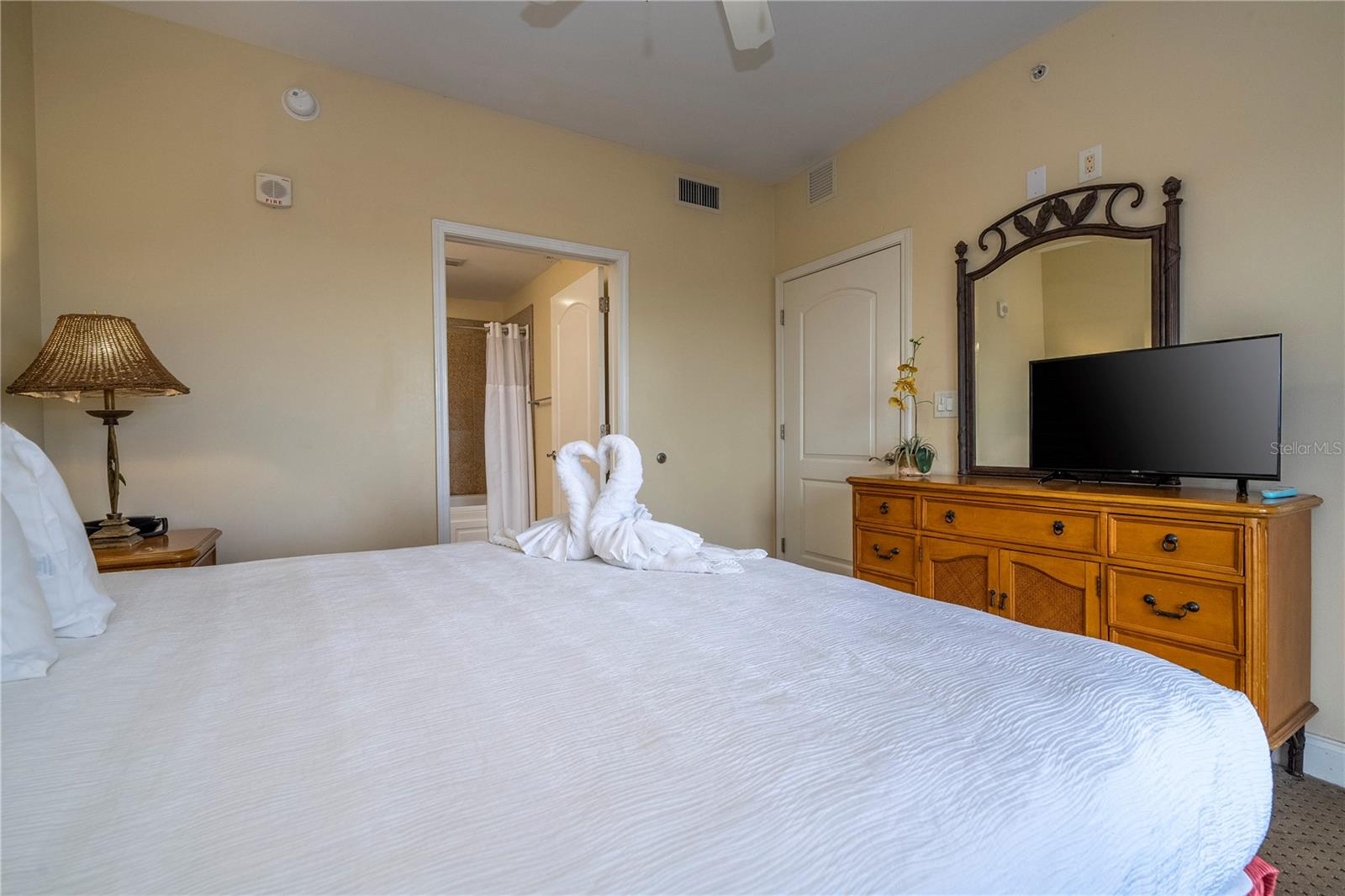 13415 BLUE HERON BEACH DR #1401