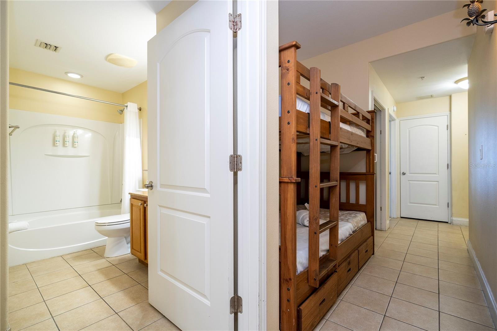 13415 BLUE HERON BEACH DR #910