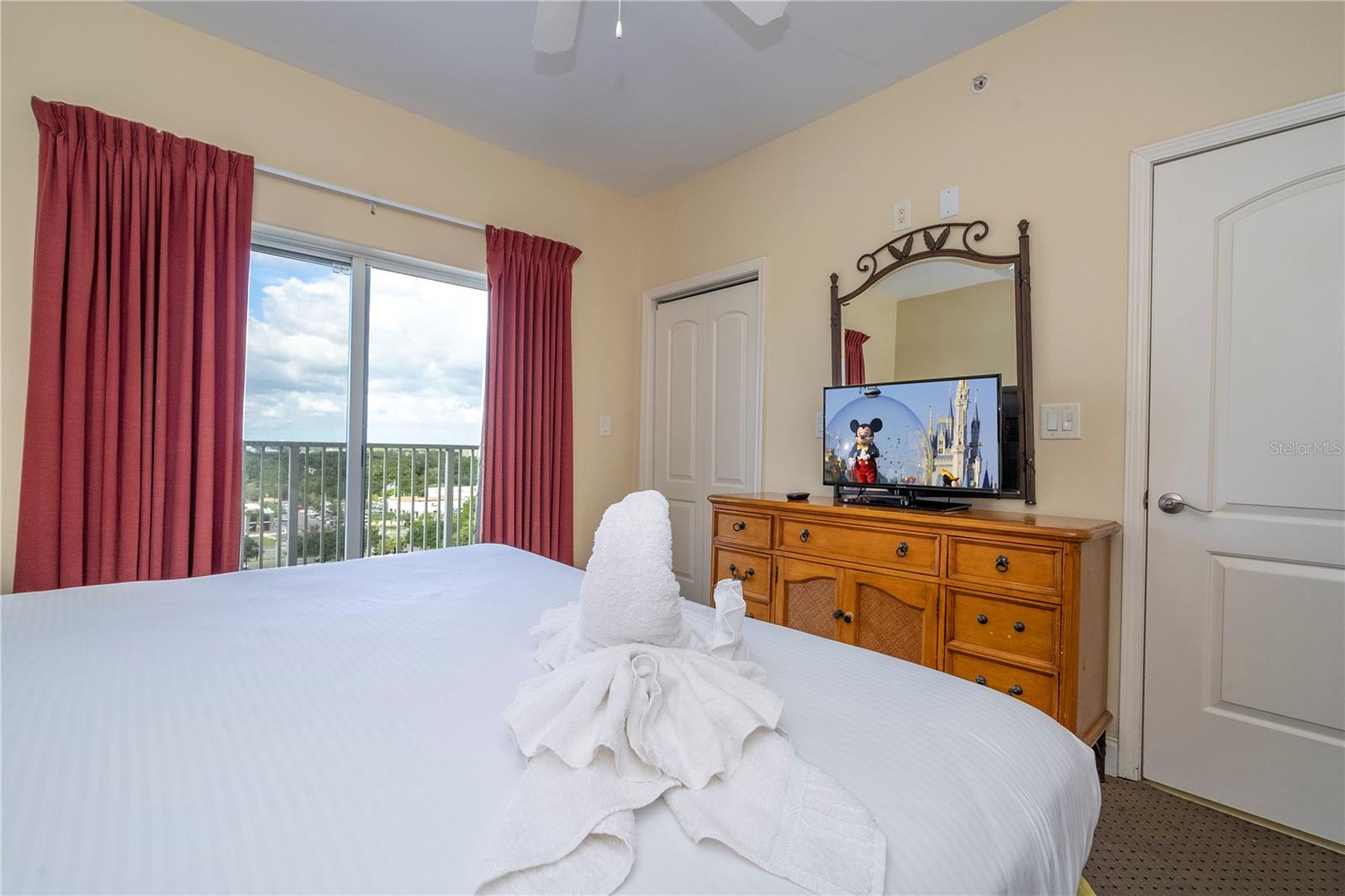 13415 BLUE HERON BEACH DR #910