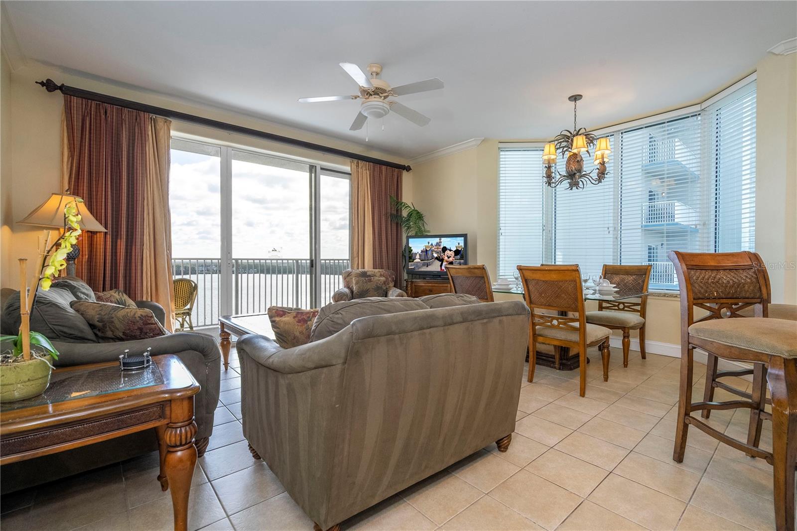 13415 BLUE HERON BEACH DR #910