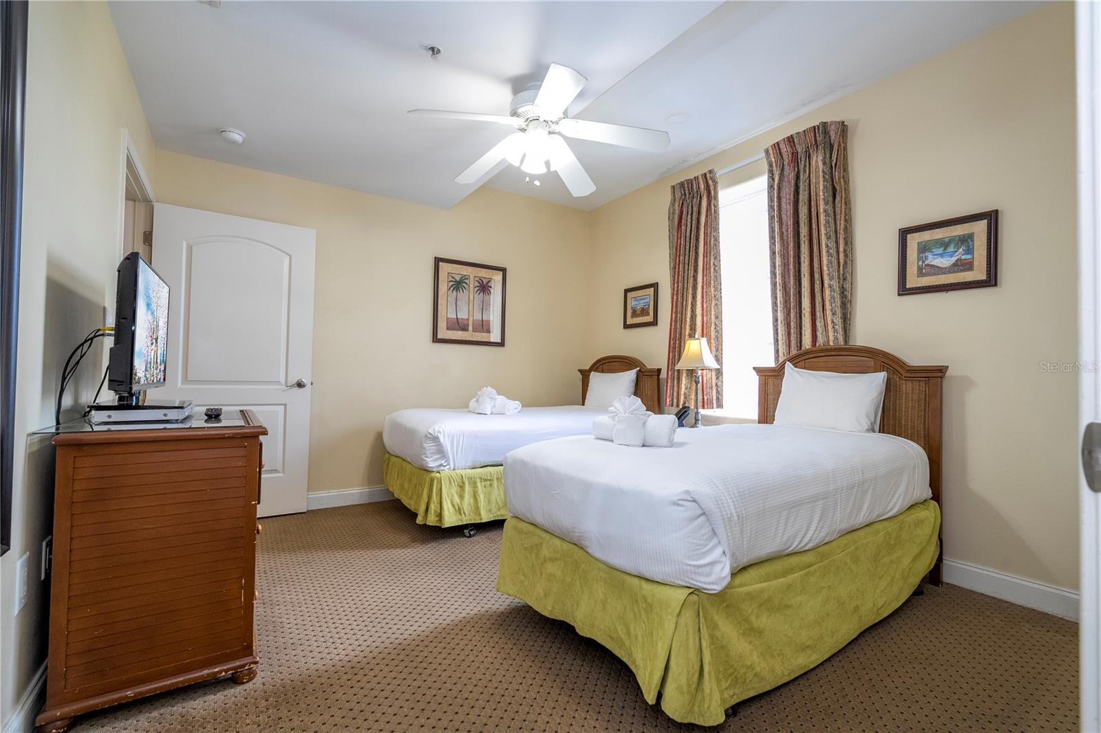 13415 BLUE HERON BEACH DR #910