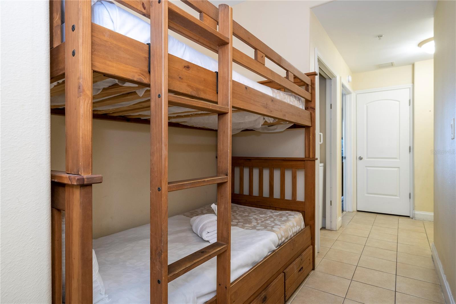 13415 BLUE HERON BEACH DR #910