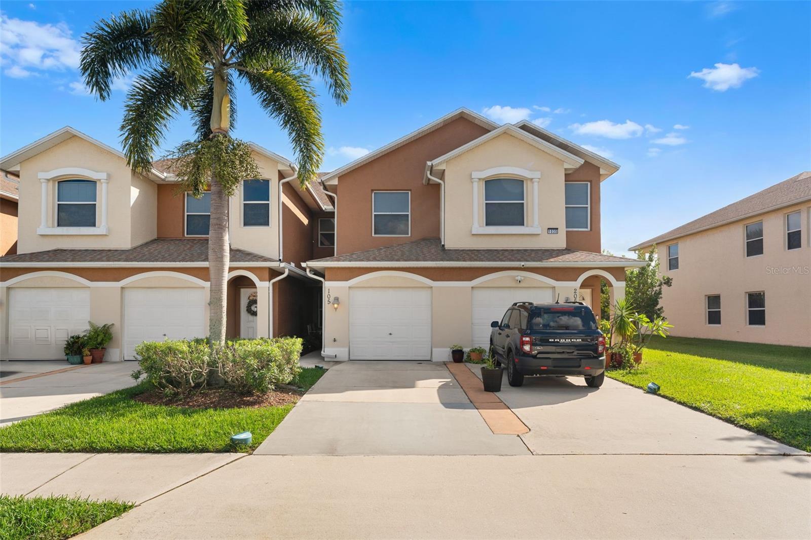 1035 VENETIAN DR #105