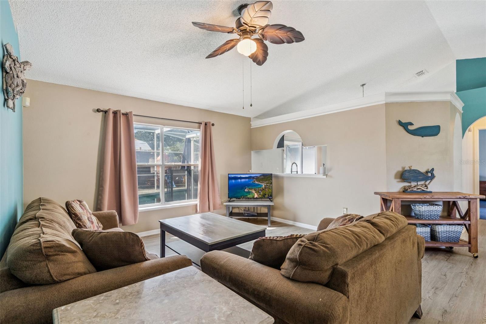 121 SUNRIDGE WOODS CT