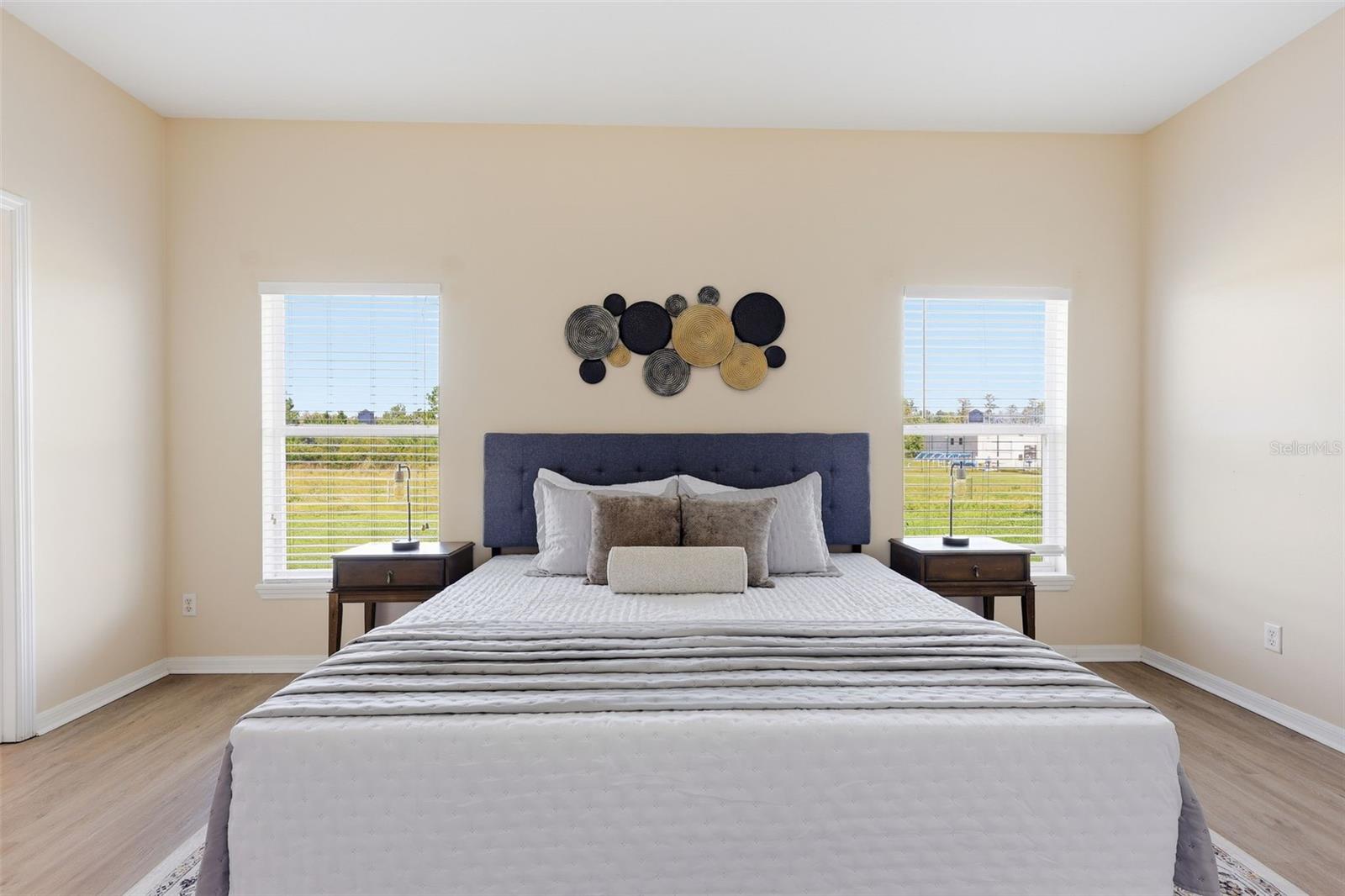 2275 VICTORIA FALLS DR