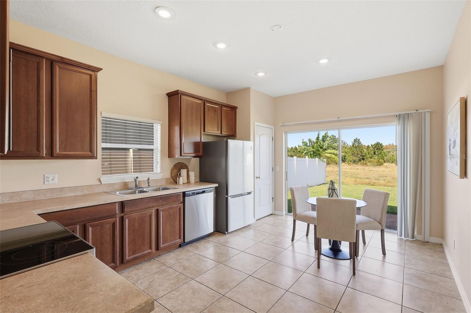 2275 VICTORIA FALLS DR