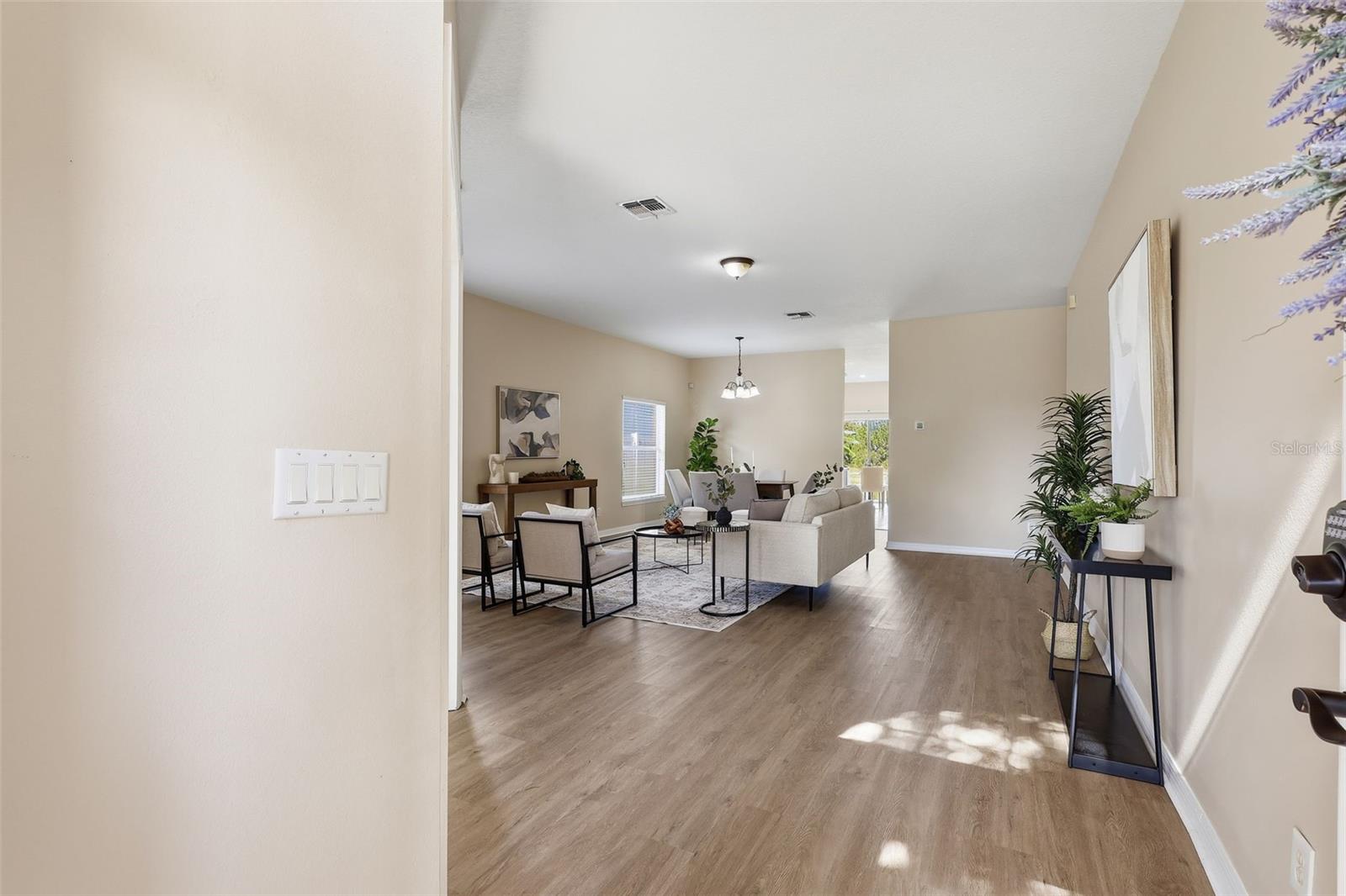 2275 VICTORIA FALLS DR