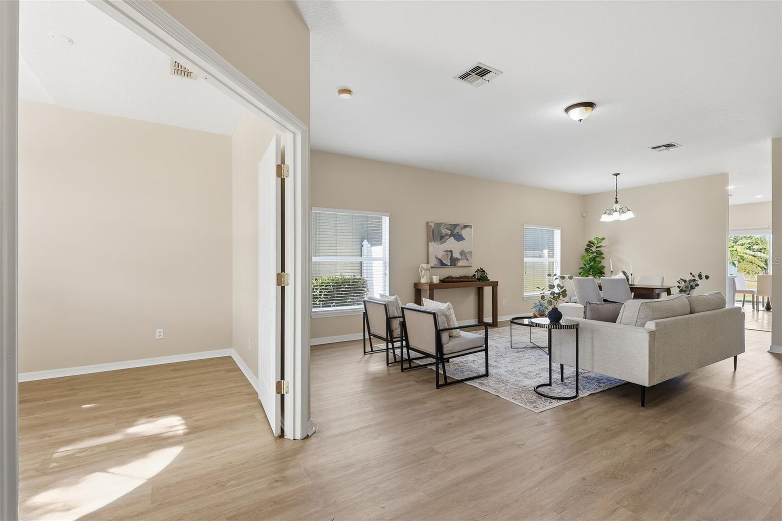 2275 VICTORIA FALLS DR