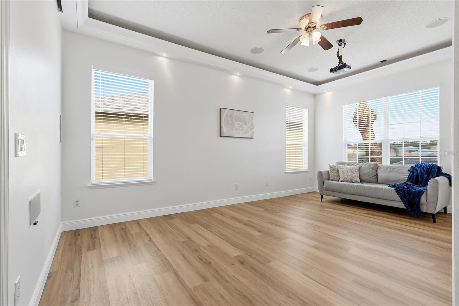 1718 WHITE HERON BAY CIR