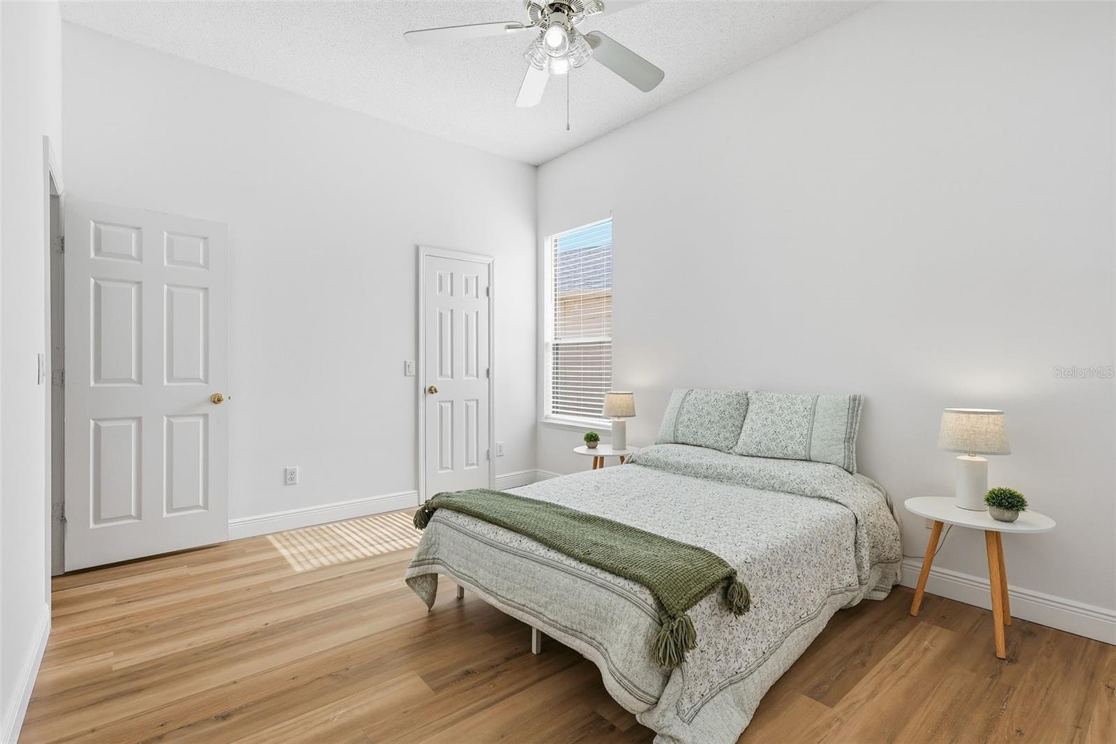 1718 WHITE HERON BAY CIR