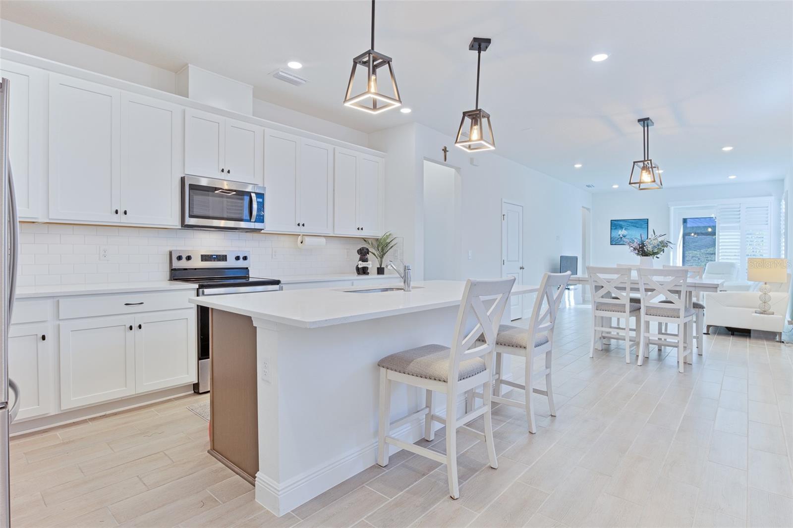 2221 JUNIPER BERRY DR