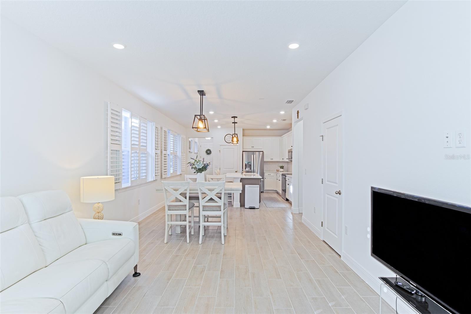 2221 JUNIPER BERRY DR