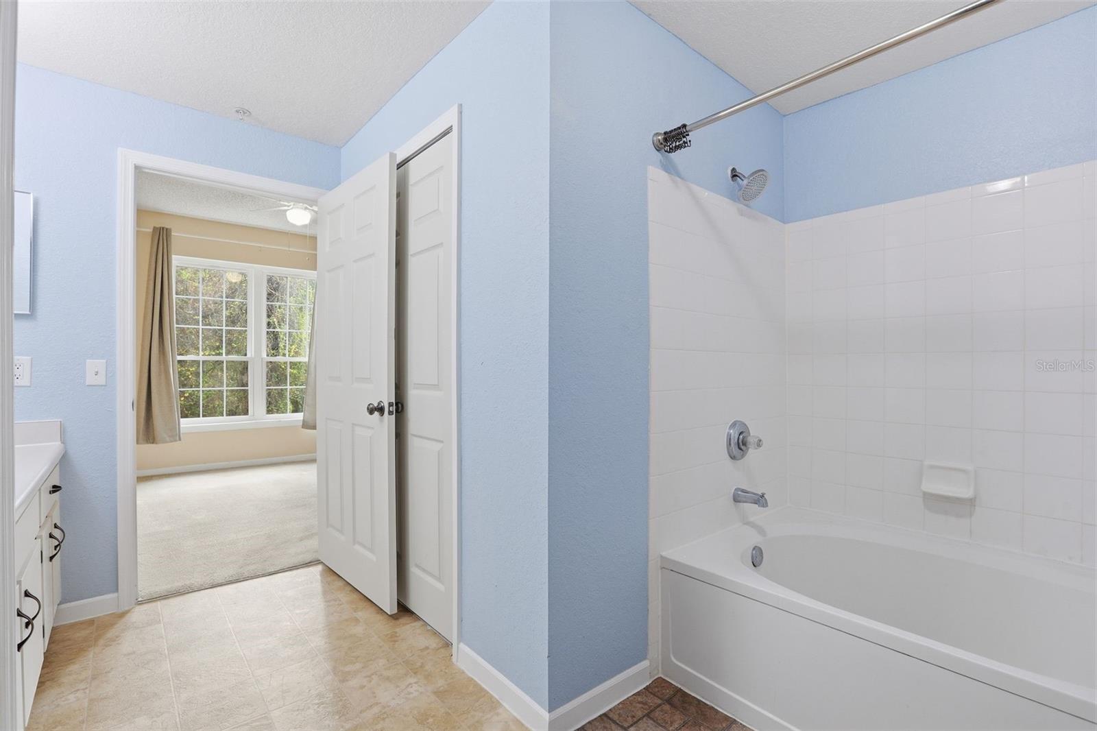 13103 MULBERRY PARK DR #829