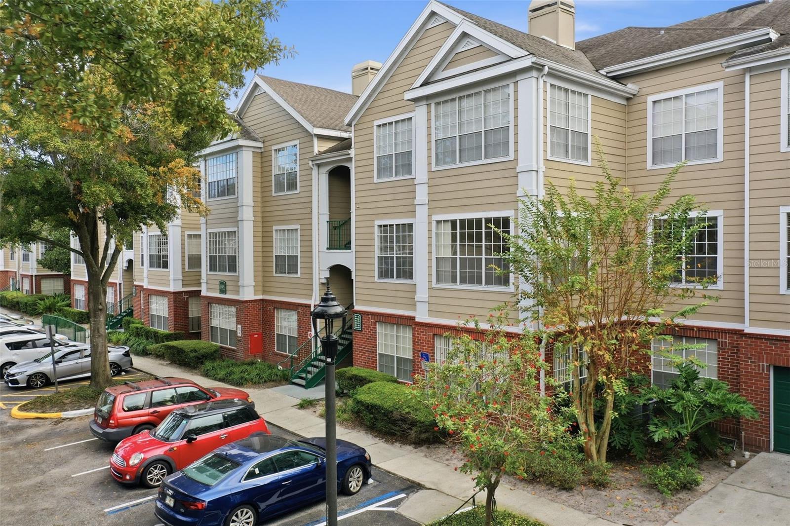 13103 MULBERRY PARK DR #829