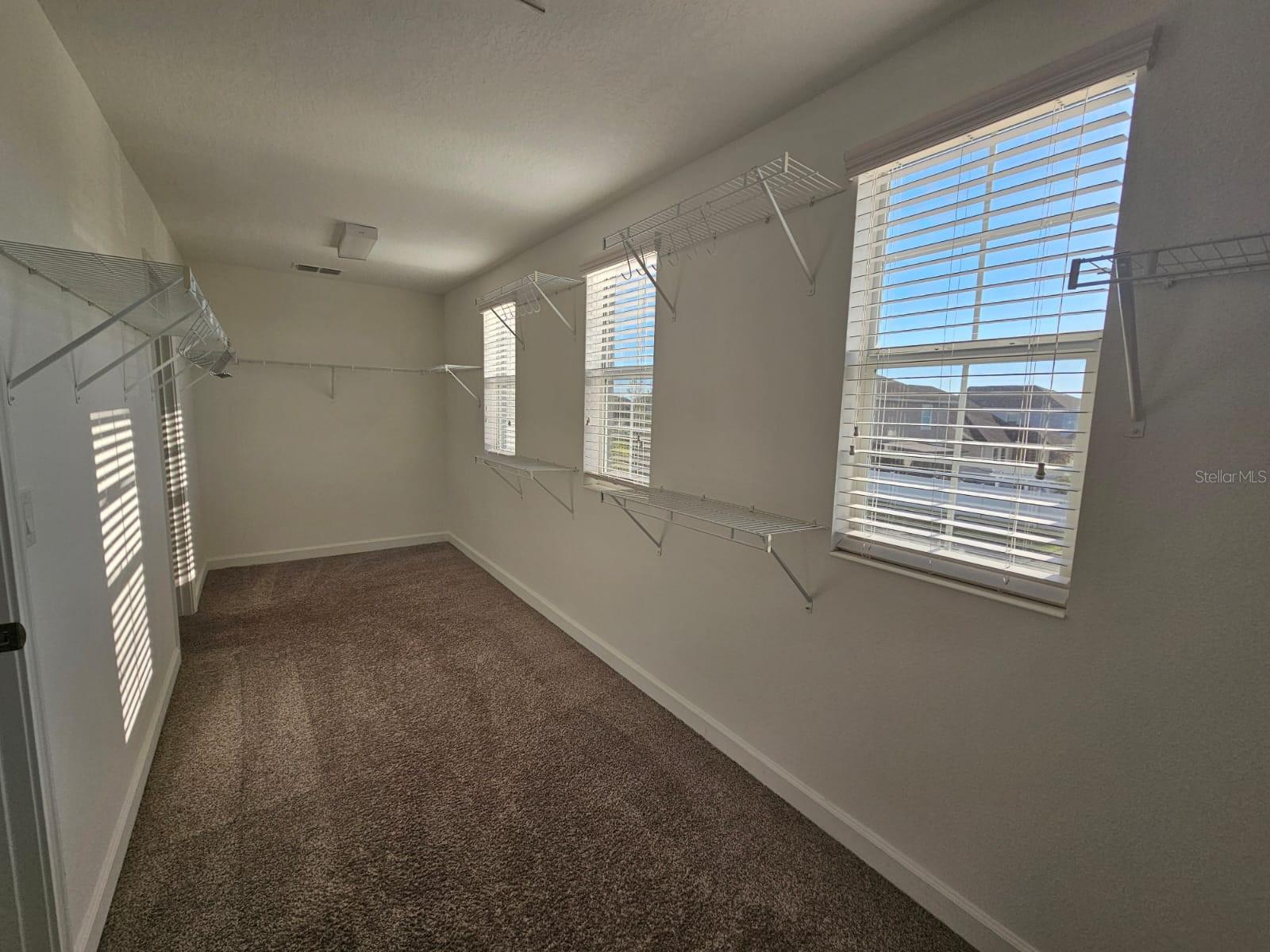 3059 BEAVER CREEK DR