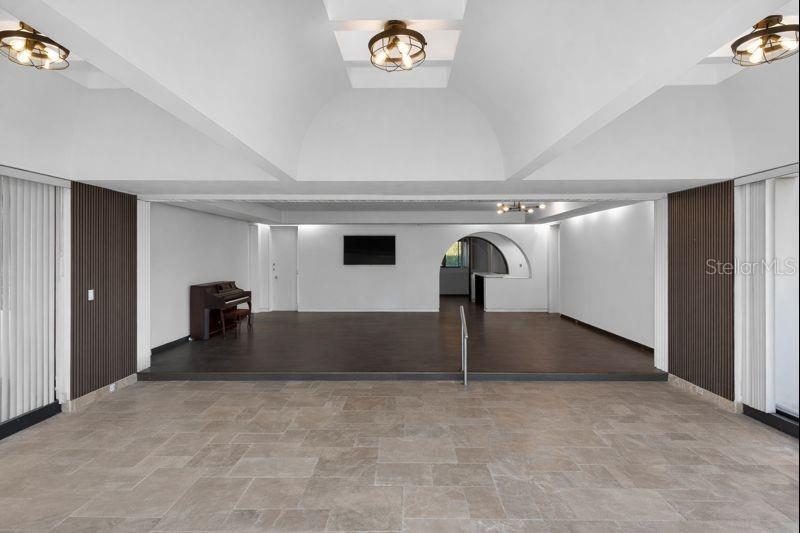 812 SWEETWATER CLUB BLVD