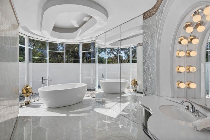 812 SWEETWATER CLUB BLVD