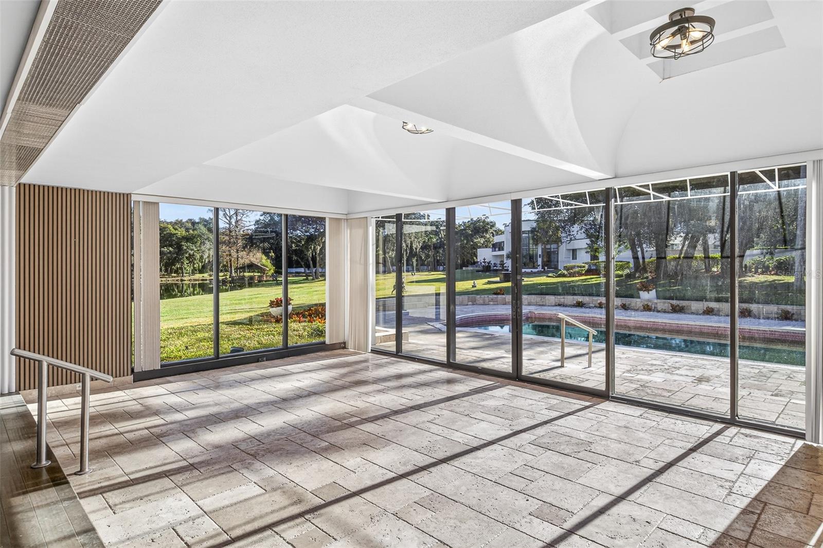 812 SWEETWATER CLUB BLVD