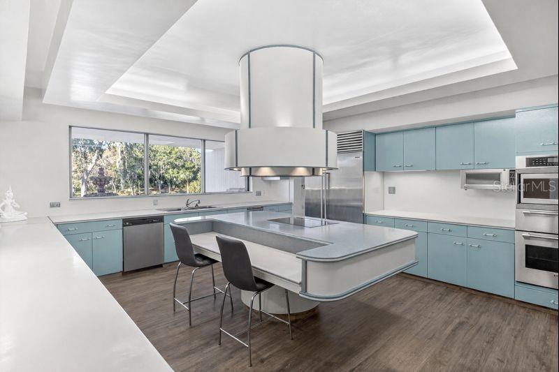 812 SWEETWATER CLUB BLVD